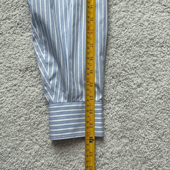 Kirkland Signature Men Light Blue Pinstripe Button Down Shirt Sz M - Picture 7 of 8